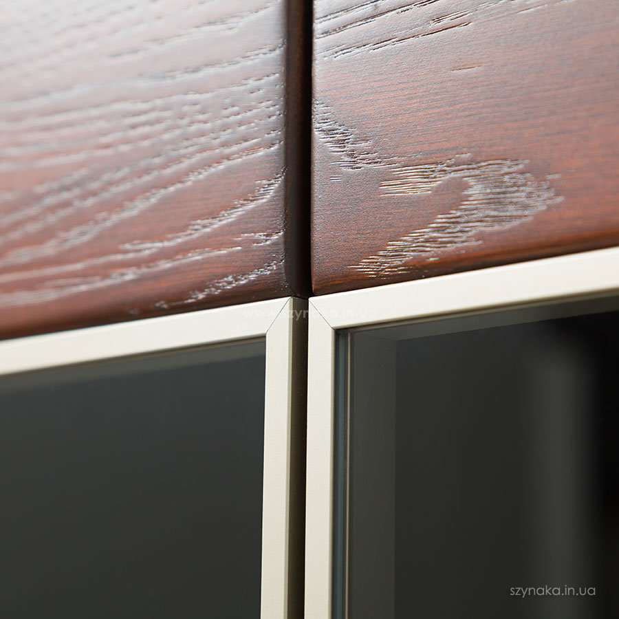 Витрина низкая 2-дверная Szynaka Vievien 15 со стеклом Витрина низкая 2-дверная Szynaka Vievien 15 со стеклом